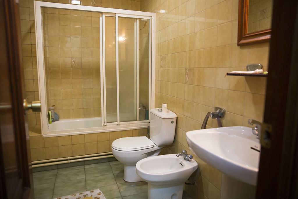 Hostal A Pedra Vigo Exterior photo